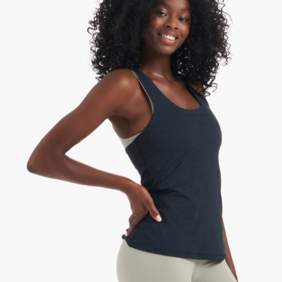 Vuori Lux Performance Tank Size S - Picture 3 of 7